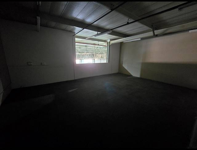 2,227M² SHOWROOM TO LET IN BRUMA